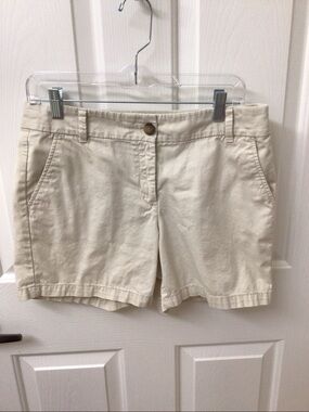 Ann Taylor LOFT khaki 6 inch shorts